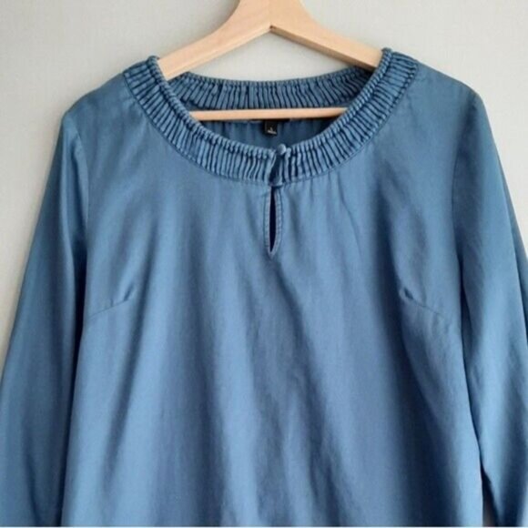 TALBOTS 100% Cotton Light Scoop Neck Blouse Blue Sz L - Picture 3 of 7